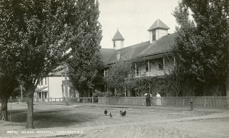 KMA Photo 390: Royal Inland Hospital, Lorne Street, at east end entrance to Riverside Park. Mrs. Slavin collection.